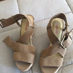 Connie Wedges